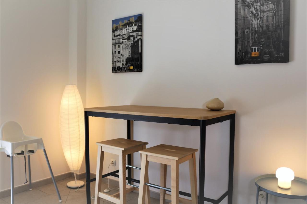 Lovely Apartment In Carvoeiro By The Beach ภายนอก รูปภาพ