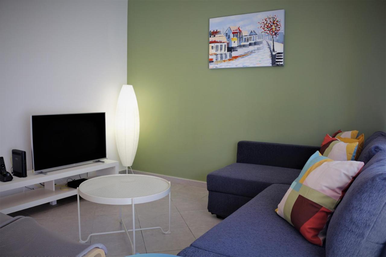 Lovely Apartment In Carvoeiro By The Beach ภายนอก รูปภาพ
