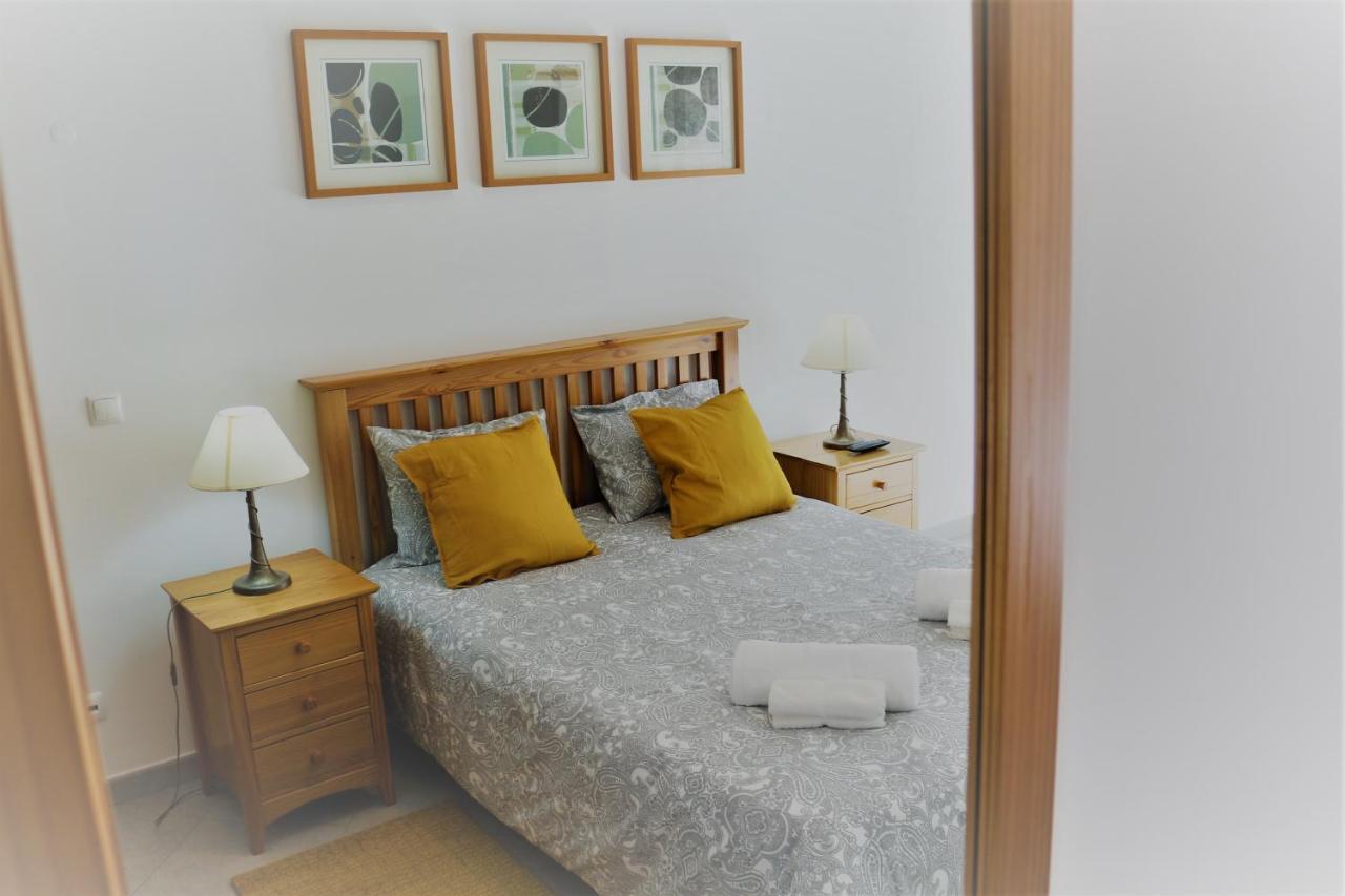Lovely Apartment In Carvoeiro By The Beach ภายนอก รูปภาพ