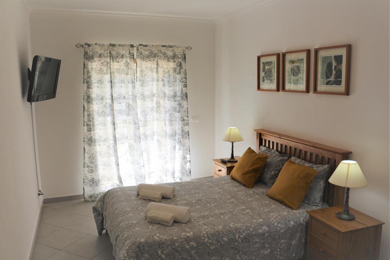 Lovely Apartment In Carvoeiro By The Beach ภายนอก รูปภาพ