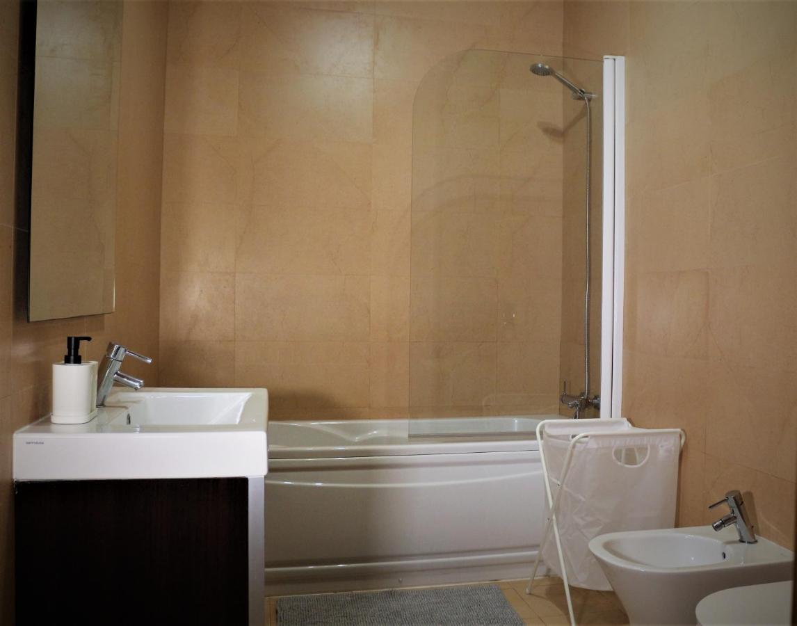 Lovely Apartment In Carvoeiro By The Beach ภายนอก รูปภาพ